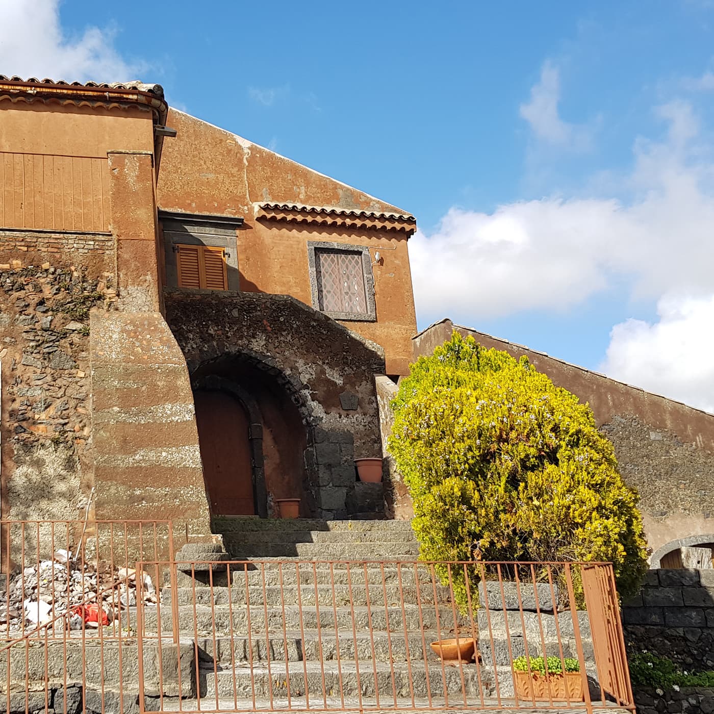 scala esterna dell'agriturismo